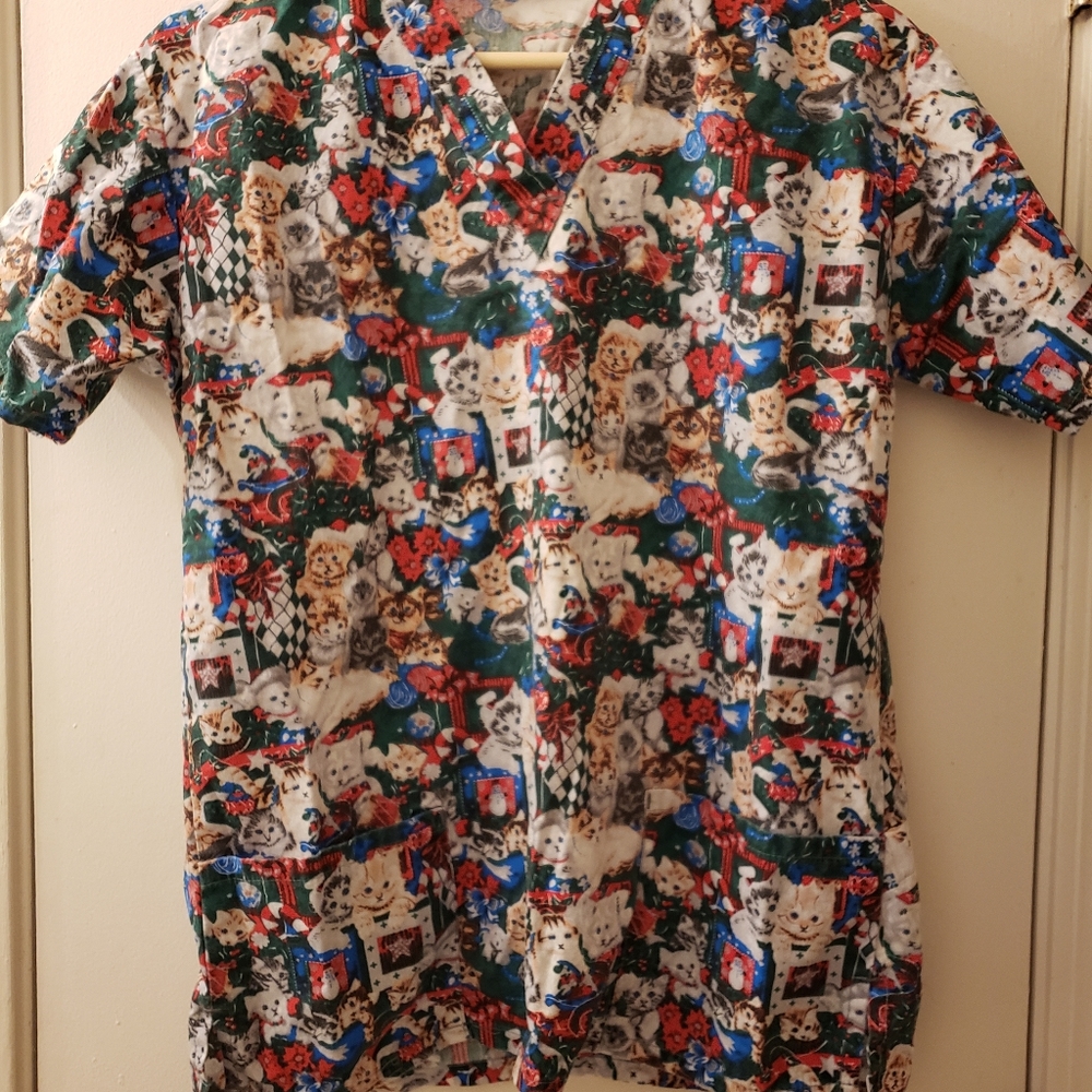 Holiday Cat Print Scrub Top